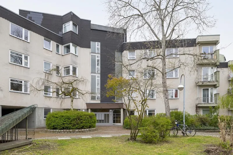 Ihr Wohntraum wartet auf ihre Ideen- geräumige Wohnung mit Aufzug — photo 1